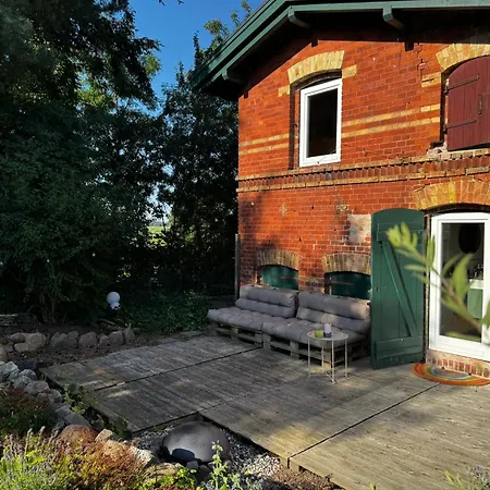 Historisches Bahnwaerter Haeuschen Von 1870 Gross Wokern